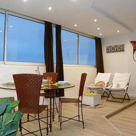 6 Appartements Et 4 Adresses A Mi-Chemin Entre Le Vieux Port Et L Ile De Re Apartment