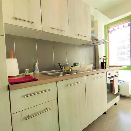 6 Appartements Et 4 Adresses A Mi-Chemin Entre Le Vieux Port Et L Ile De Re