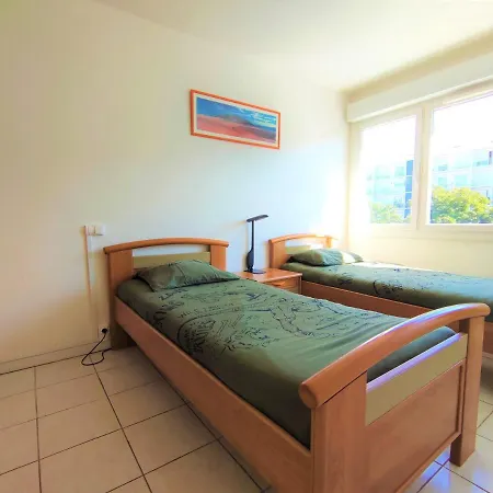 6 Appartements Et 4 Adresses A Mi-Chemin Entre Le Vieux Port Et L Ile De Re