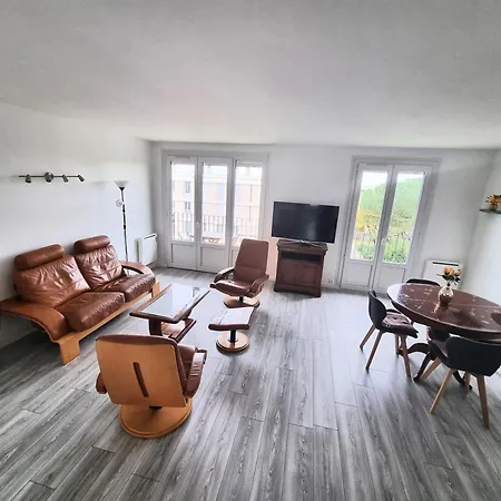 6 Appartements Et 4 Adresses A Mi-Chemin Entre Le Vieux Port Et L Ile De Re Apartment
