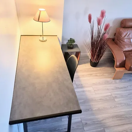 6 Appartements Et 4 Adresses A Mi-Chemin Entre Le Vieux Port Et L Ile De Re *